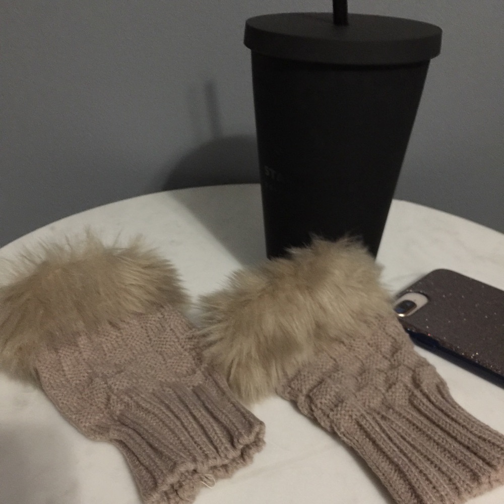 🆕Fingerless Gloves🎁Faux Fur Trim Knit ❄️ - Picture 2 of 5